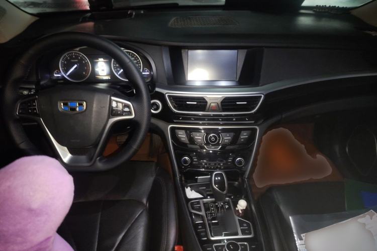 Used Geely Auto Emgrand GT 2015 1.8T Flagship Model Center Console