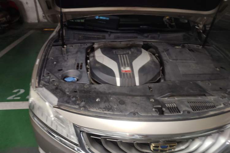 Used Geely Auto Emgrand GT 2015 1.8T Flagship Model Engine Bay Right