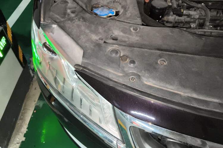 Used Geely Auto Emgrand GT 2015 Diplomatic Limited Edition 1.8T Premium Model Engine Bay Right