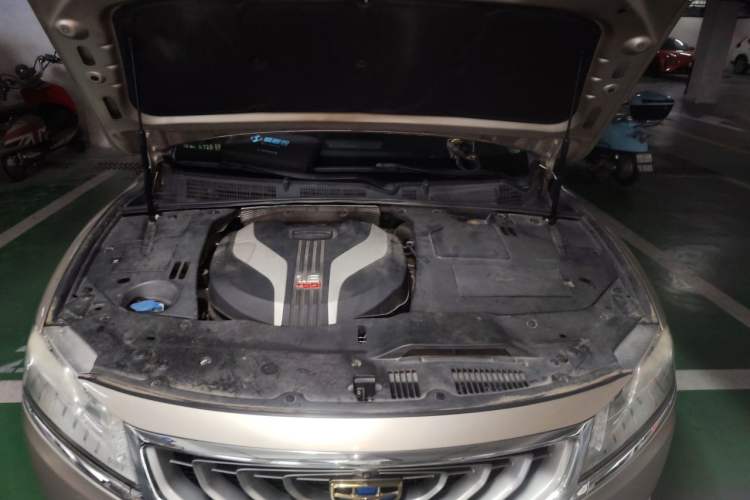 Used Geely Auto Emgrand GT 2015 1.8T Flagship Model Engine Bay