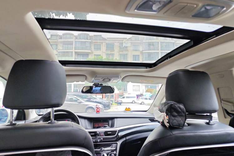 Used Geely Auto Emgrand GT 2015 2.4L Comfort Model Headliner