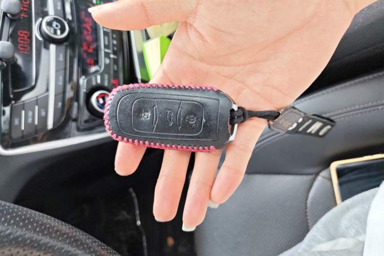 Used Geely Auto Emgrand GT 2015 2.4L Comfort Model Vehicle Key