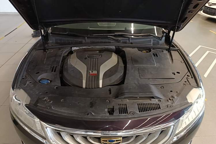 Used Geely Auto Emgrand GT 2015 Diplomatic Limited Edition 1.8T Collector's Model Engine Bay