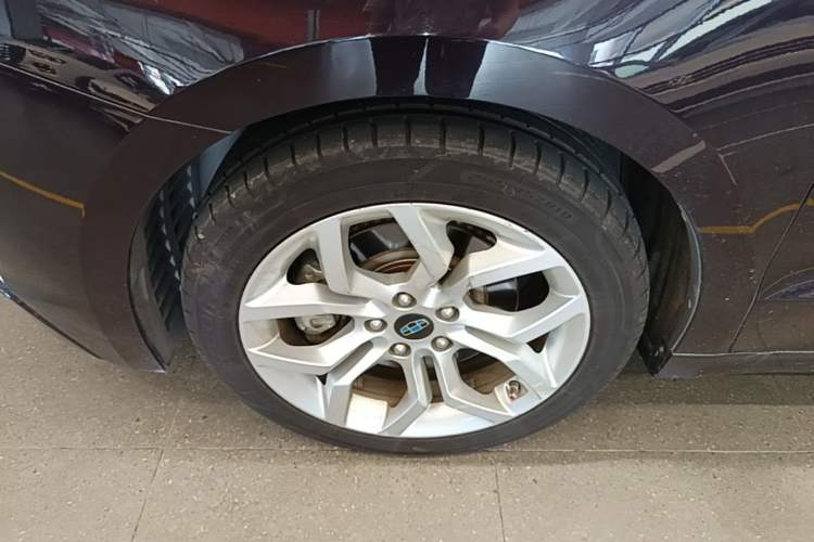 Used Geely Auto Emgrand GT 2015 Diplomatic Limited Edition 1.8T Collector's Model Left Front Wheel Hub