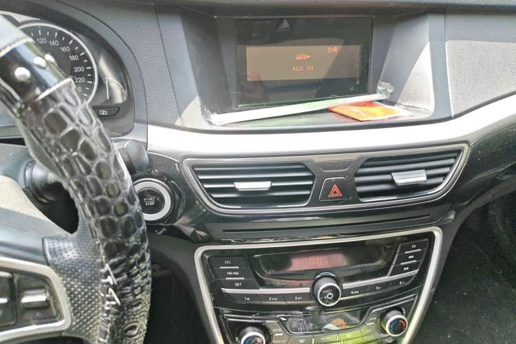 Used Geely Auto Emgrand GT 2015 2.4L Comfort Model Audio And AC Panel