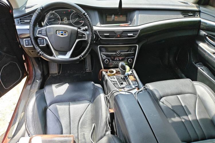 Used Geely Auto Emgrand GT 2015 2.4L Comfort Model Center Console
