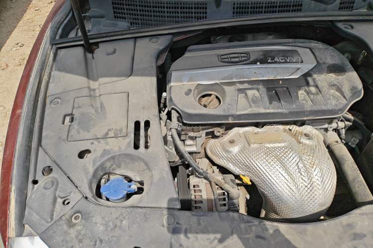 Used Geely Auto Emgrand GT 2015 2.4L Comfort Model Engine Bay Right