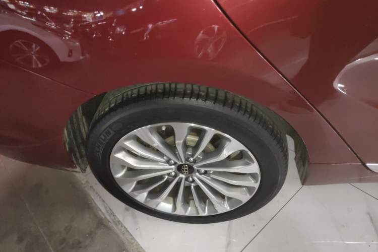 Used Geely Auto Emgrand GT 2015 1.8T Flagship Model Exterior 8
