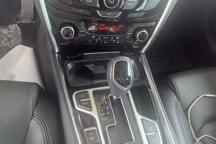 Used Geely Auto Emgrand GT 2015 1.8T Premium Model Gear Lever