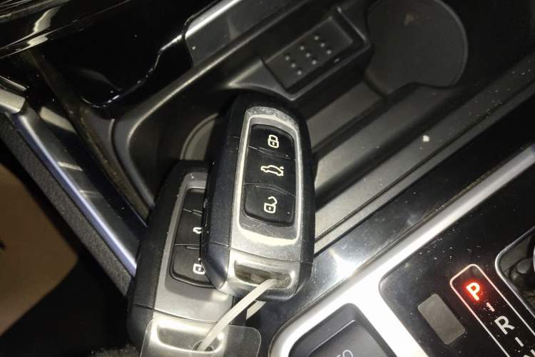 Used Geely Auto Emgrand GT 2015 1.8T Flagship Model Interior 1
