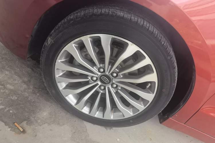 Used Geely Auto Emgrand GT 2015 1.8T Premium Model Left Front Wheel Hub
