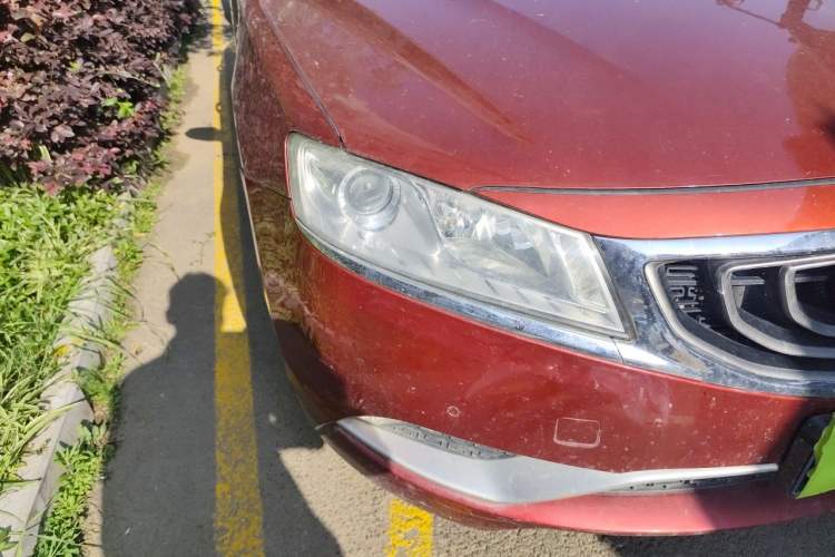 Used Geely Auto Emgrand GT 2015 1.8T Comfort Model Right Front Headlight