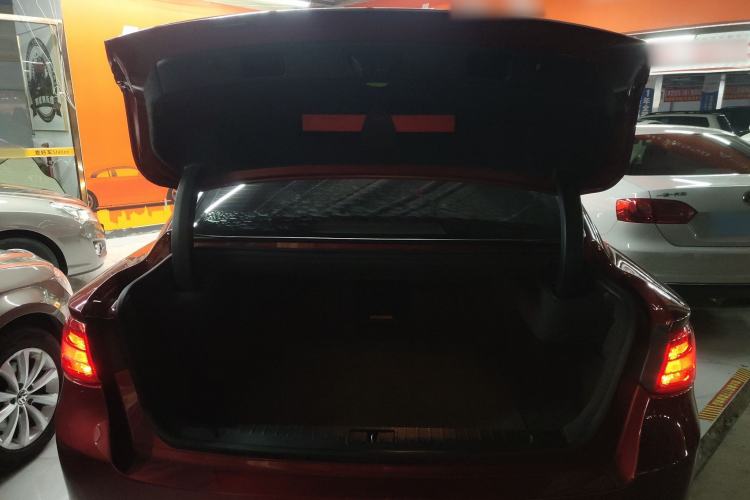 Used Geely Auto Emgrand GT 2015 1.8T Flagship Model Trunk