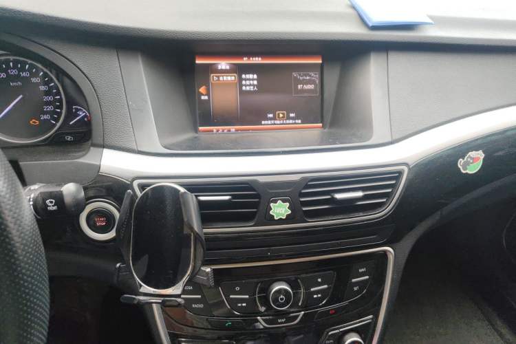 Used Geely Auto Emgrand GT 2015 2.4L Luxury Model Audio And AC Panel