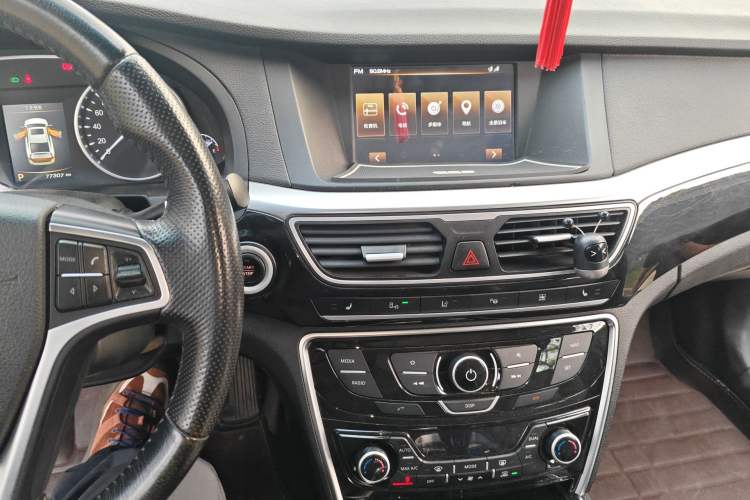 Used Geely Auto Emgrand GT 2015 1.8T Flagship Model Audio And AC Panel