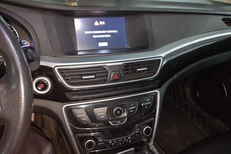 Used Geely Auto Emgrand GT 2015 2.4L Luxury Model Audio And AC Panel
