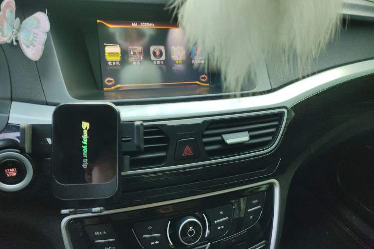 Used Geely Auto Emgrand GT 2015 1.8T Premium Model Audio And AC Panel