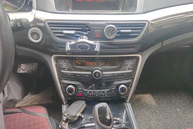 Used Geely Auto Emgrand GT 2015 1.8T Comfort Model Audio And AC Panel