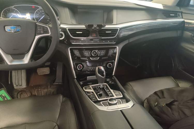 Used Geely Auto Emgrand GT 2015 1.8T Flagship Model Audio And AC Panel