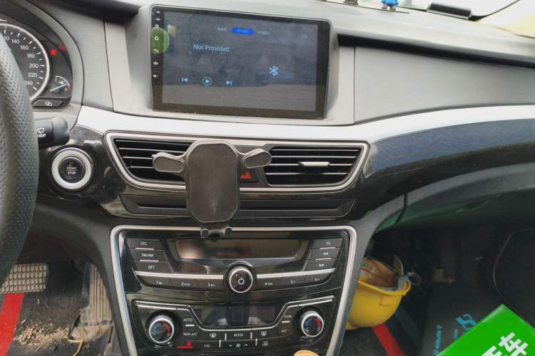 Used Geely Auto Emgrand GT 2015 2.4L Comfort Model Audio And AC Panel