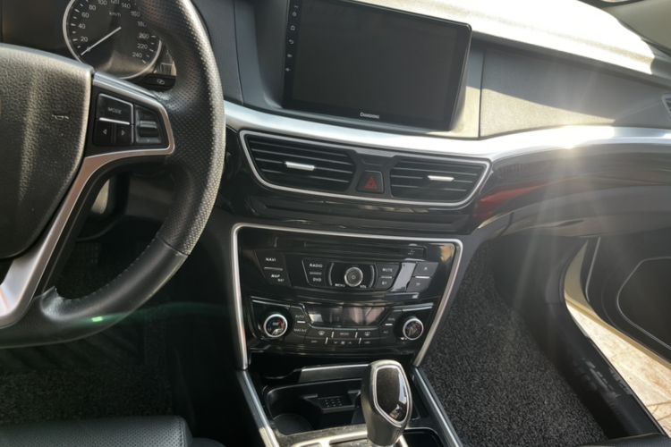Used Geely Auto Emgrand GT 2015 1.8T Standard Model Audio And AC Panel