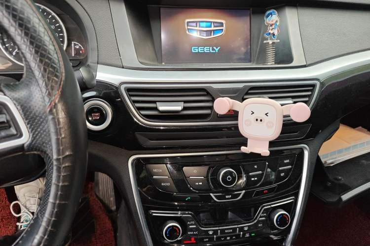 Used Geely Auto Emgrand GT 2015 2.4L Luxury Model Audio And AC Panel