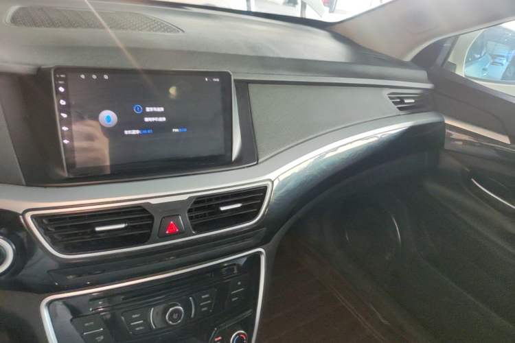 Used Geely Auto Emgrand GT 2015 2.4L Comfort Model Audio And AC Panel