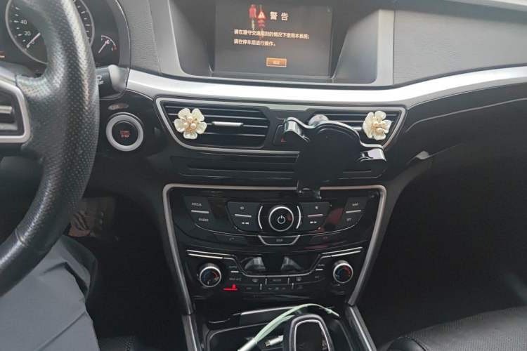 Used Geely Auto Emgrand GT 2015 1.8T Premium Model Audio And AC Panel