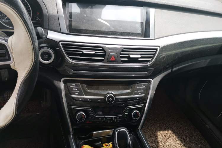 Used Geely Auto Emgrand GT 2015 2.4L Comfort Model Audio And AC Panel