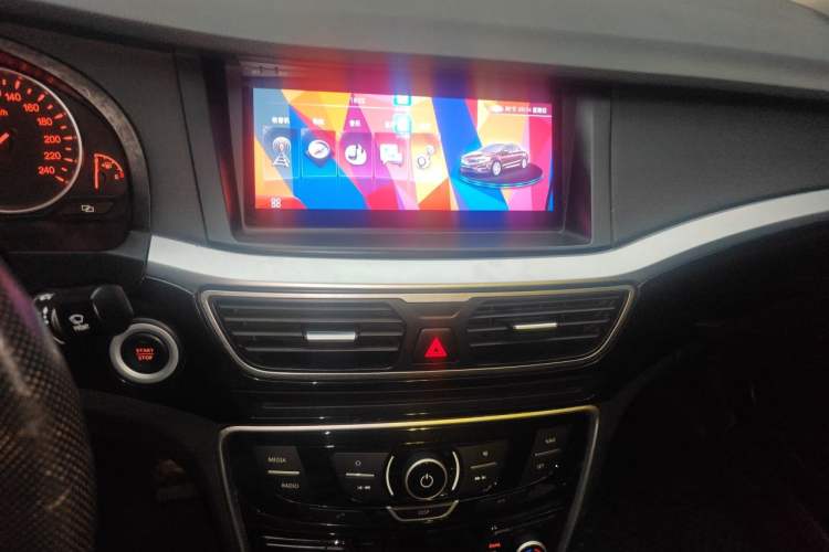Used Geely Auto Emgrand GT 2015 1.8T Premium Model Audio And AC Panel