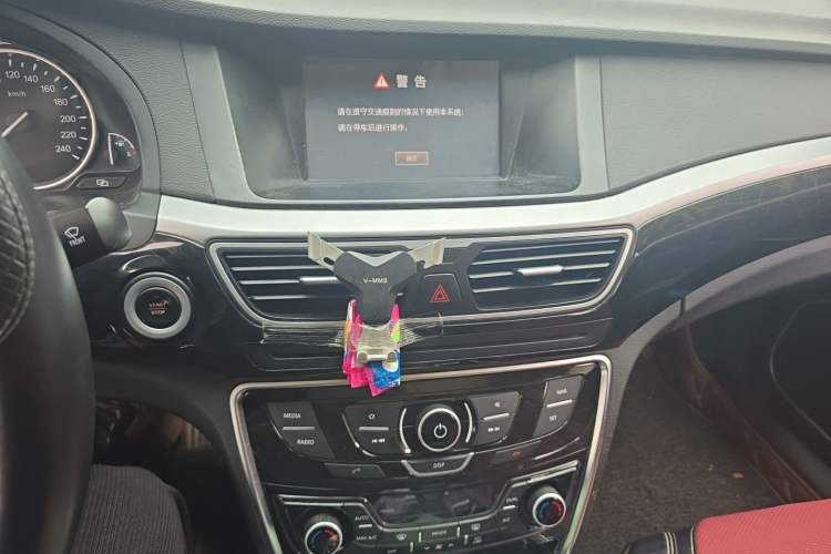 Used Geely Auto Emgrand GT 2015 1.8T Premium Model Audio And AC Panel
