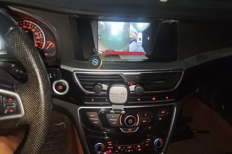 Used Geely Auto Emgrand GT 2015 1.8T Flagship Model Audio And AC Panel