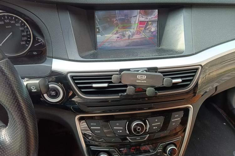 Used Geely Auto Emgrand GT 2015 1.8T Premium Model Audio And AC Panel