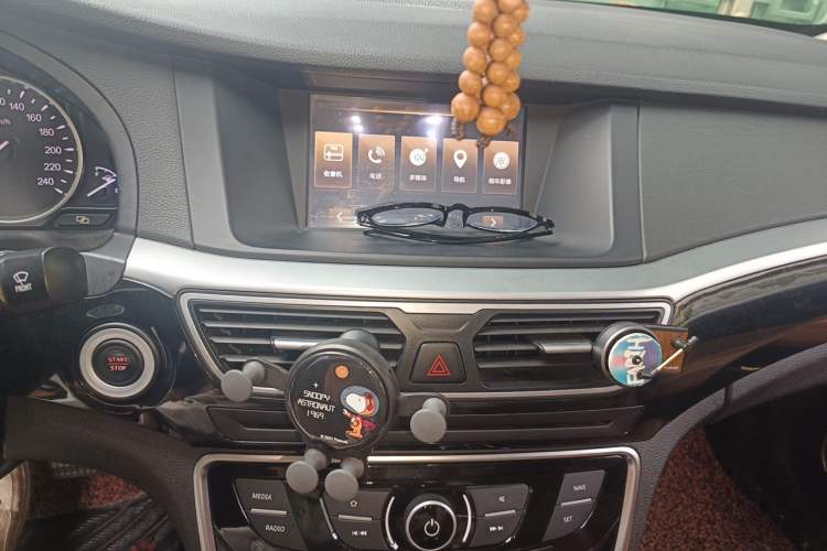 Used Geely Auto Emgrand GT 2015 1.8T Premium Model Audio And AC Panel