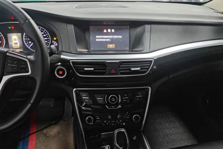 Used Geely Auto Emgrand GT 2015 1.8T Premium Model Audio And AC Panel