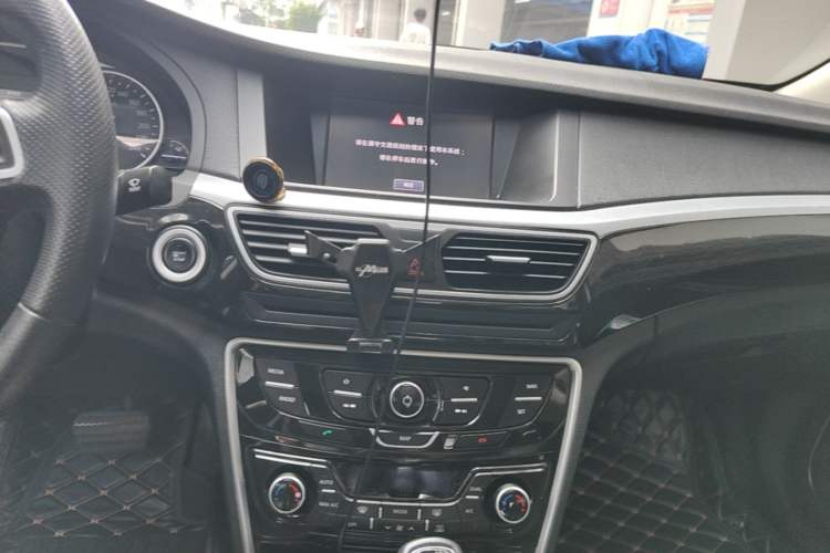 Used Geely Auto Emgrand GT 2015 1.8T Comfort Model Audio And AC Panel