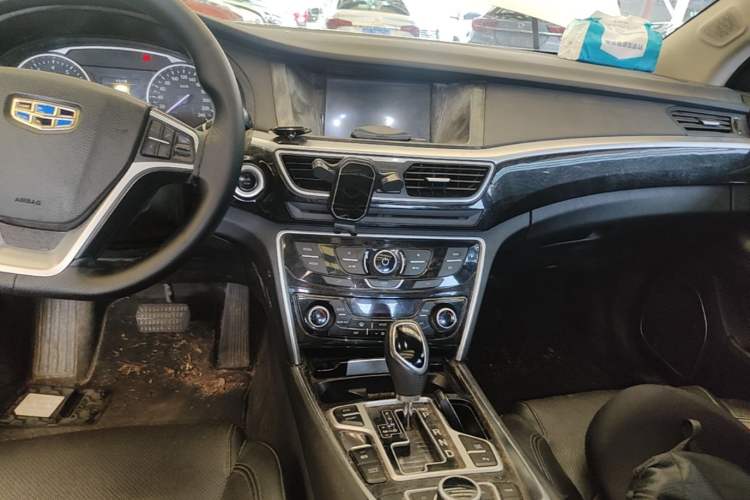 Used Geely Auto Emgrand GT 2015 1.8T Premium Model Audio And AC Panel