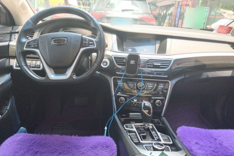 Used Geely Auto Emgrand GT 2015 1.8T Flagship Model Center Console