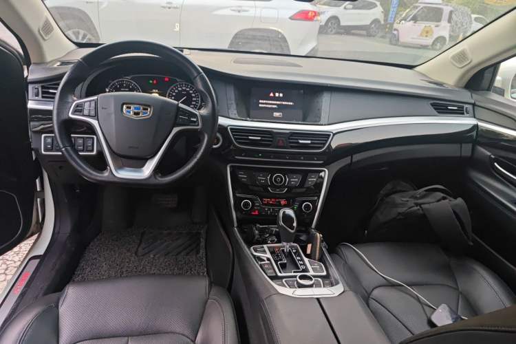 Used Geely Auto Emgrand GT 2015 1.8T Flagship Model Center Console