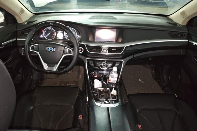 Used Geely Auto Emgrand GT 2015 2.4L Luxury Model Center Console