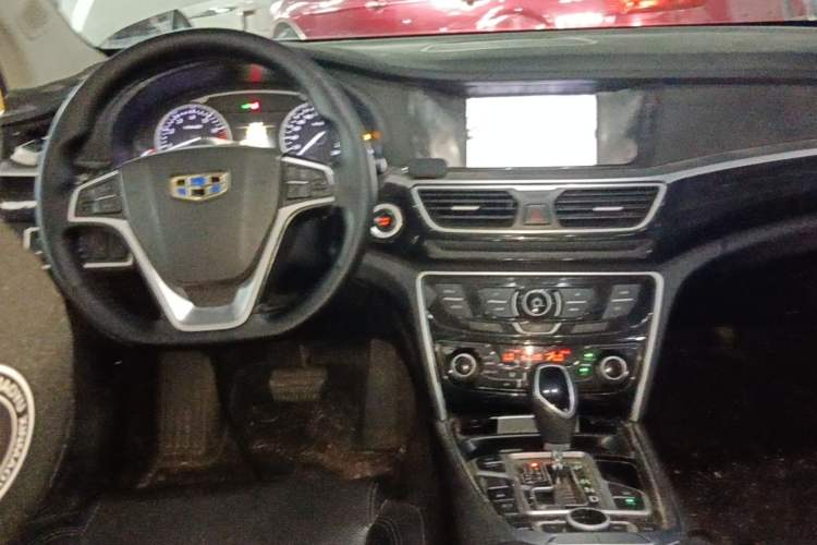 Used Geely Auto Emgrand GT 2015 1.8T Premium Model Center Console