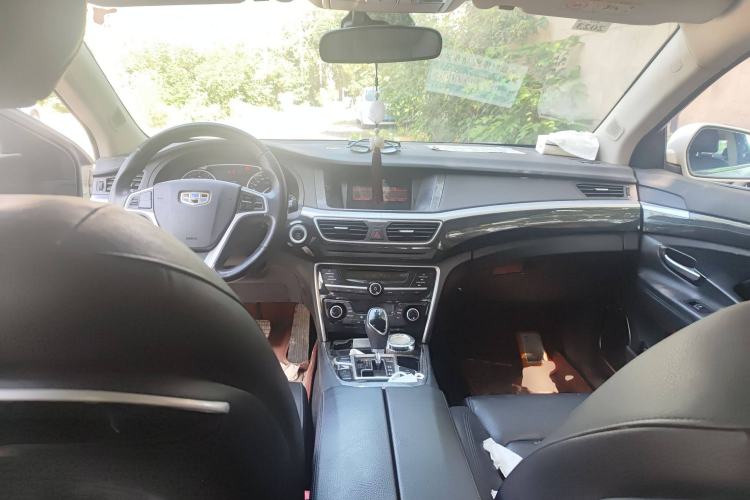 Used Geely Auto Emgrand GT 2015 2.4L Comfort Model Center Console