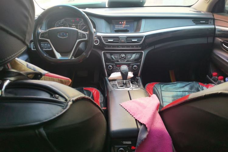 Used Geely Auto Emgrand GT 2015 1.8T Flagship Model Center Console
