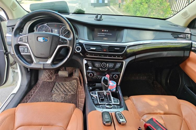 Used Geely Auto Emgrand GT 2015 1.8T Flagship Model Center Console