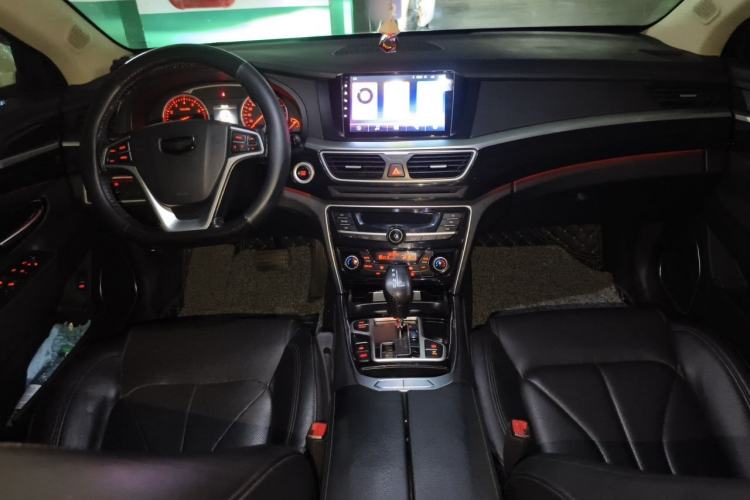 Used Geely Auto Emgrand GT 2015 1.8T Comfort Model Center Console
