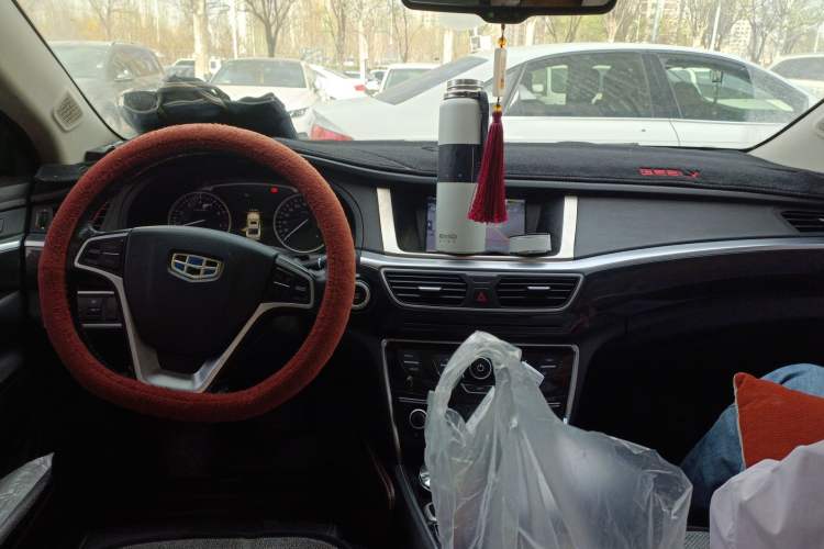 Used Geely Auto Emgrand GT 2015 1.8T Premium Model Center Console