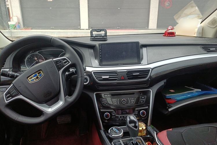 Used Geely Auto Emgrand GT 2015 1.8T Luxury Model Center Console