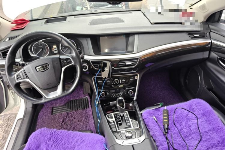 Used Geely Auto Emgrand GT 2015 1.8T Flagship Model Center Console