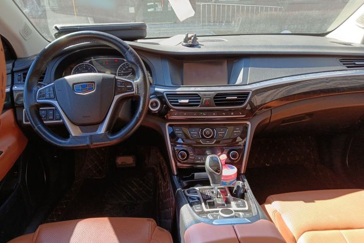 Used Geely Auto Emgrand GT 2015 1.8T Flagship Model Center Console