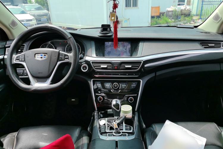 Used Geely Auto Emgrand GT 2015 3.5L Flagship Edition Center Console